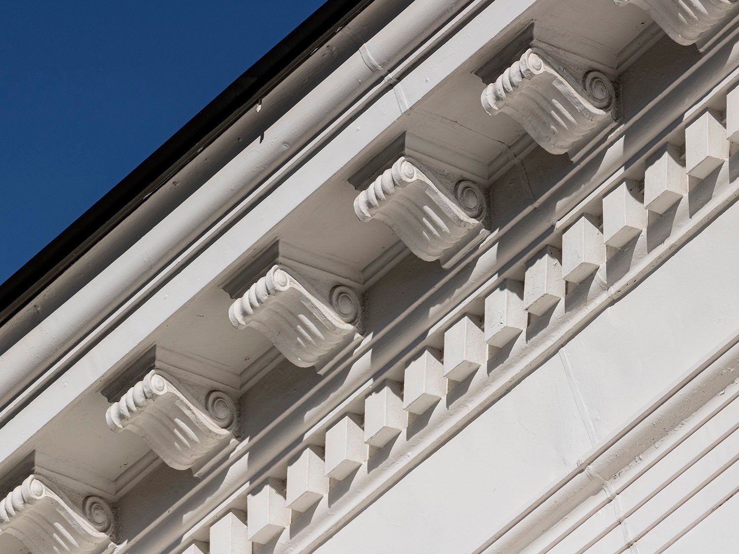 Eaves and cornice on First Methodist Church, Opelika, Alabama