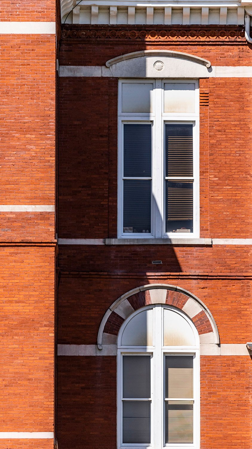 Second- and third-floor windows on the facade of Samford Hall, Auburn, Alabama