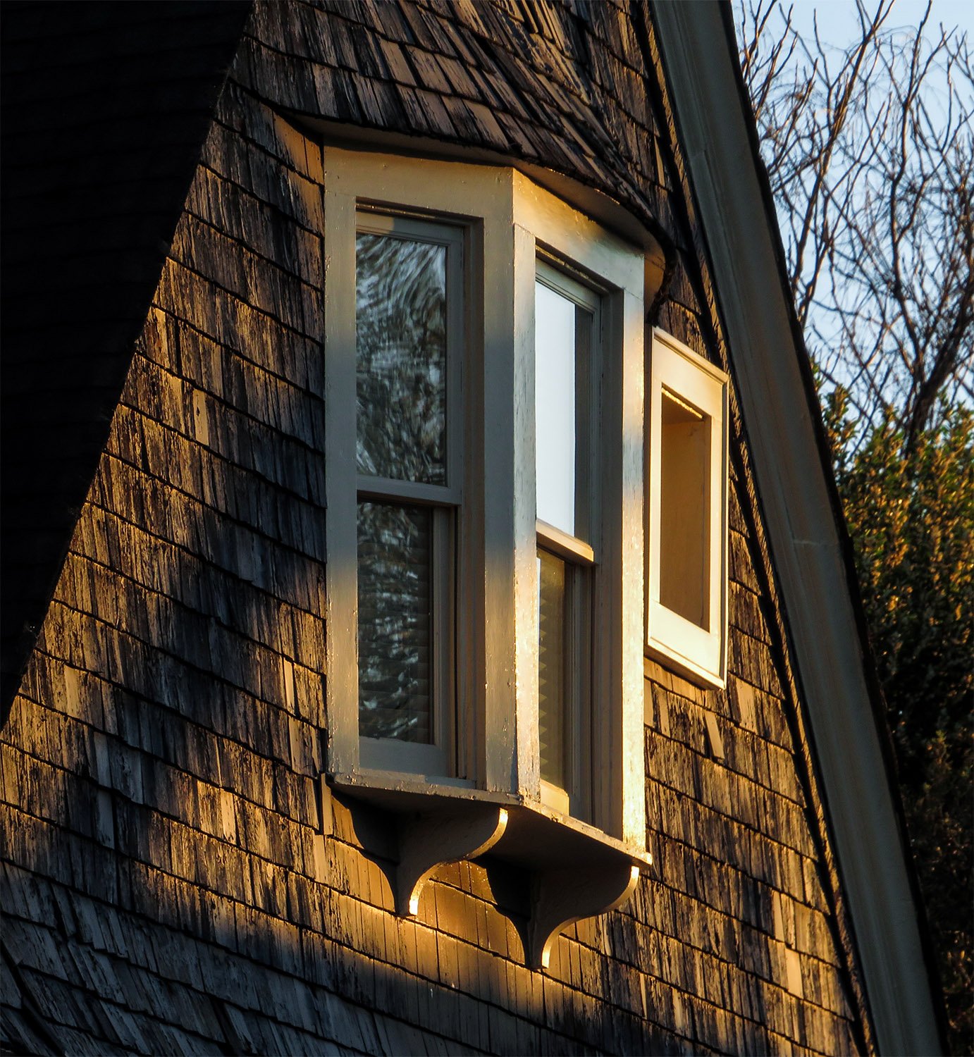 Second-floor bay window on the north elevation of the C.D. Hurt Residence