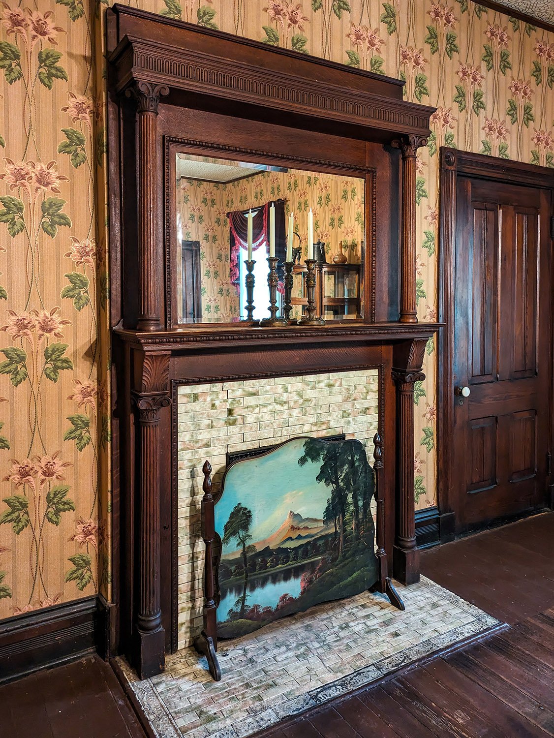 Fireplace and mantel in the dining room of The Wren's Nest, Atlanta