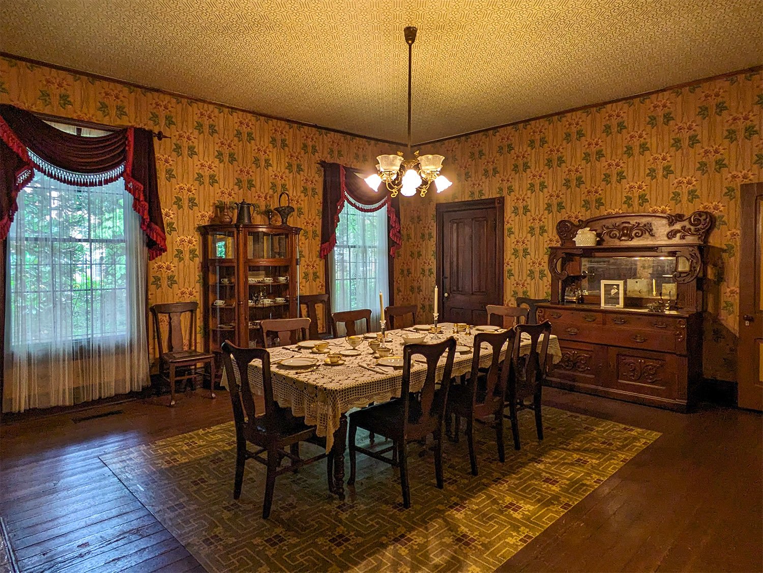 Dining room in The Wren's Nest, Atlanta