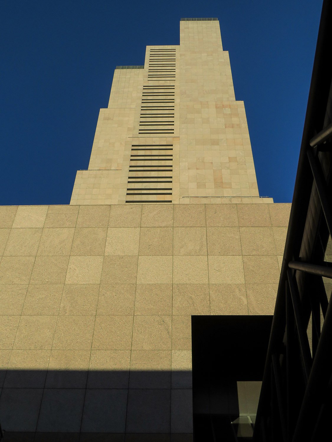 Looking up at Georgia-Pacific Center from Peachtree Center Avenue NE