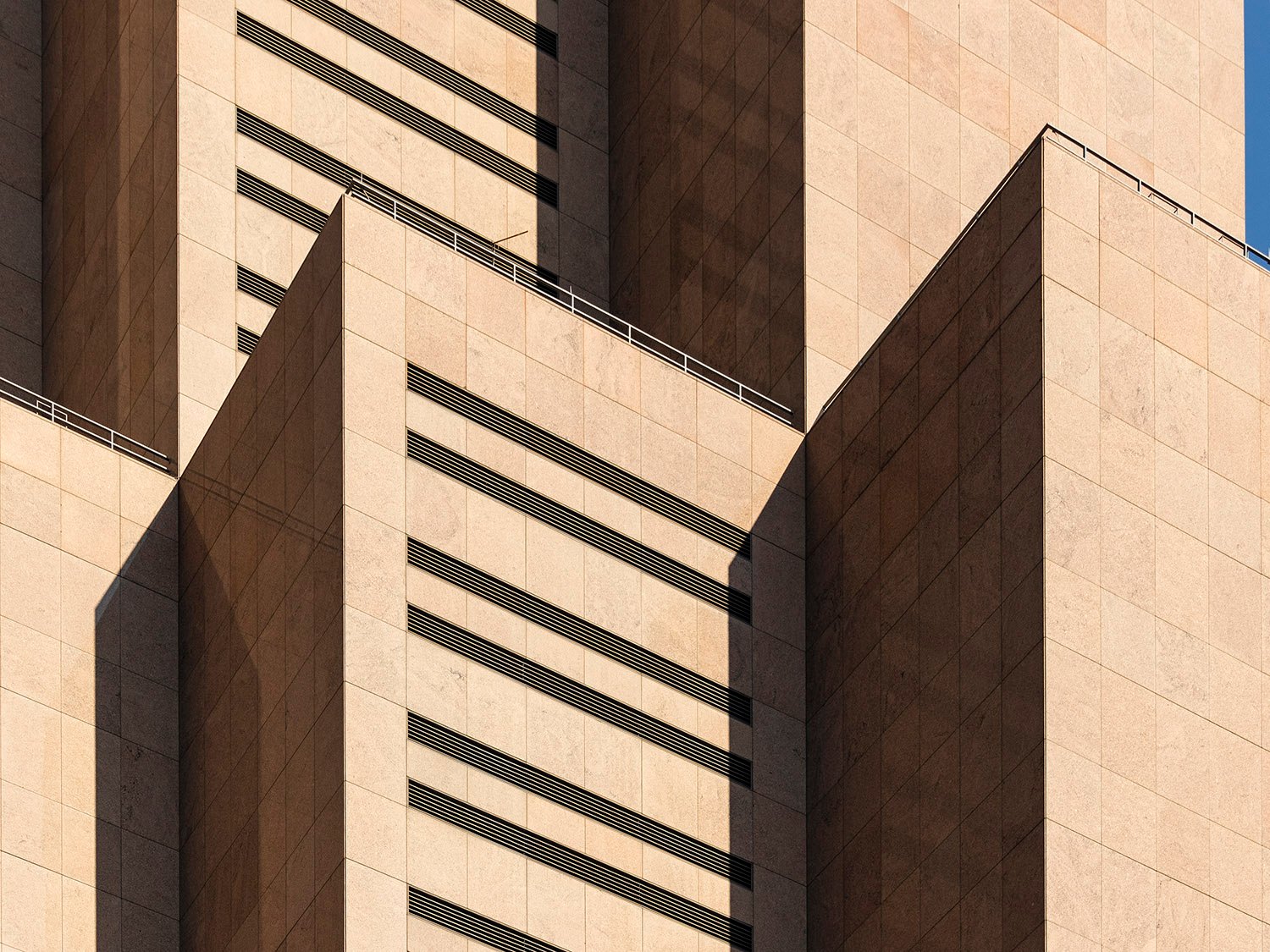 Looking up at Georgia-Pacific Center from the southeast