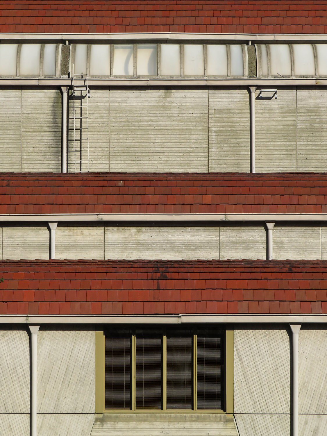 Window and roof on the south elevation of Cannon Chapel