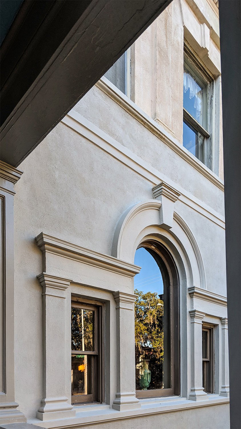 G.L. Norrman. Palladian window and stucco finish on the Arthur B.M. Gibbes Residence (1900). Savannah, Georgia.