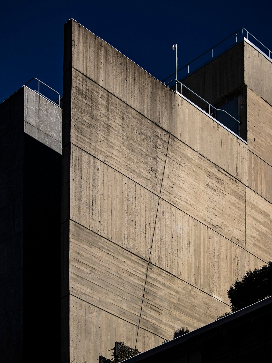 Board-formed concrete on the south elevation of the Whitney Museum of Art, New York
