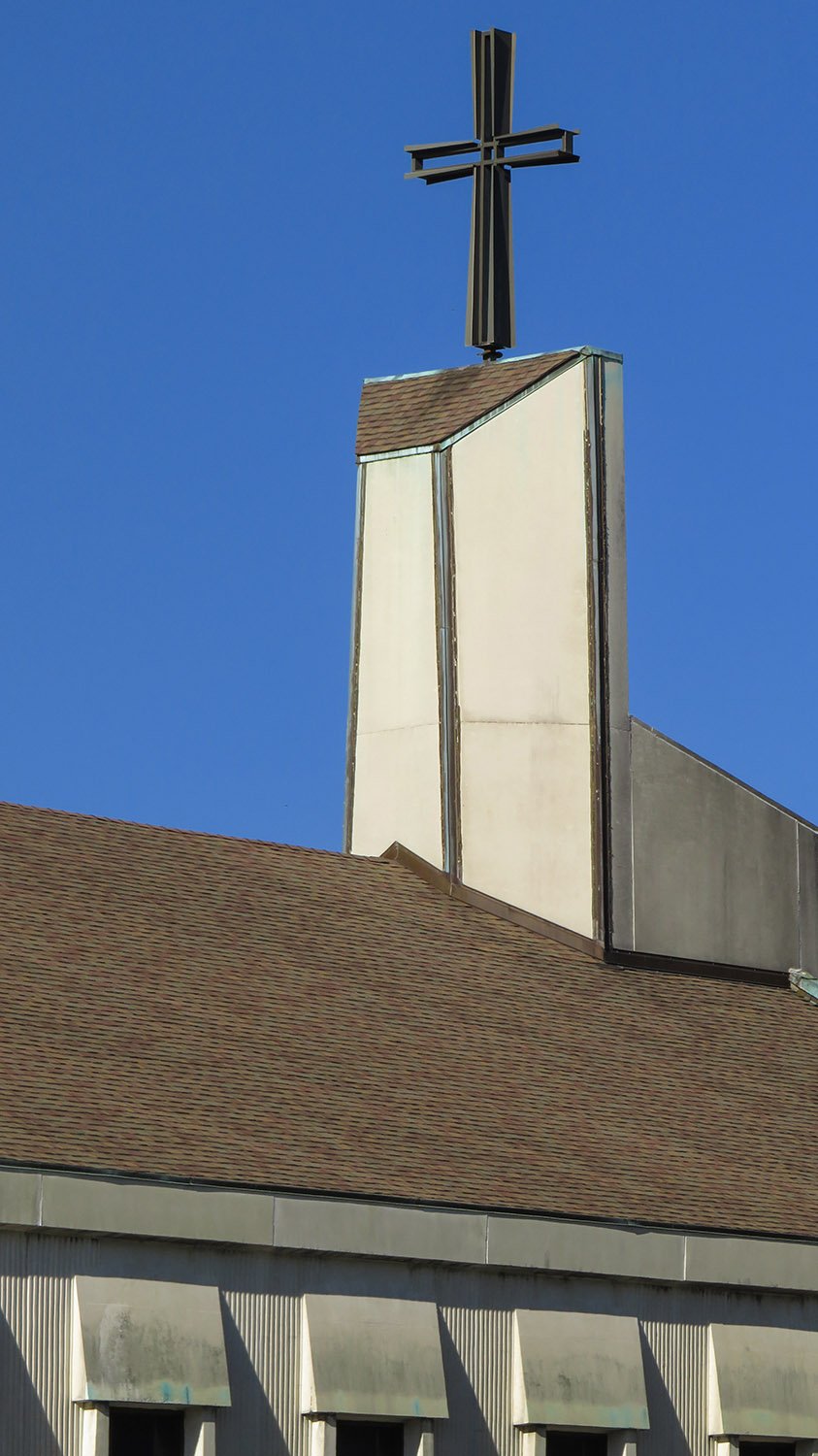 Looking at the steeple of Holy Trinity Parish Episcopal Church from the northeast