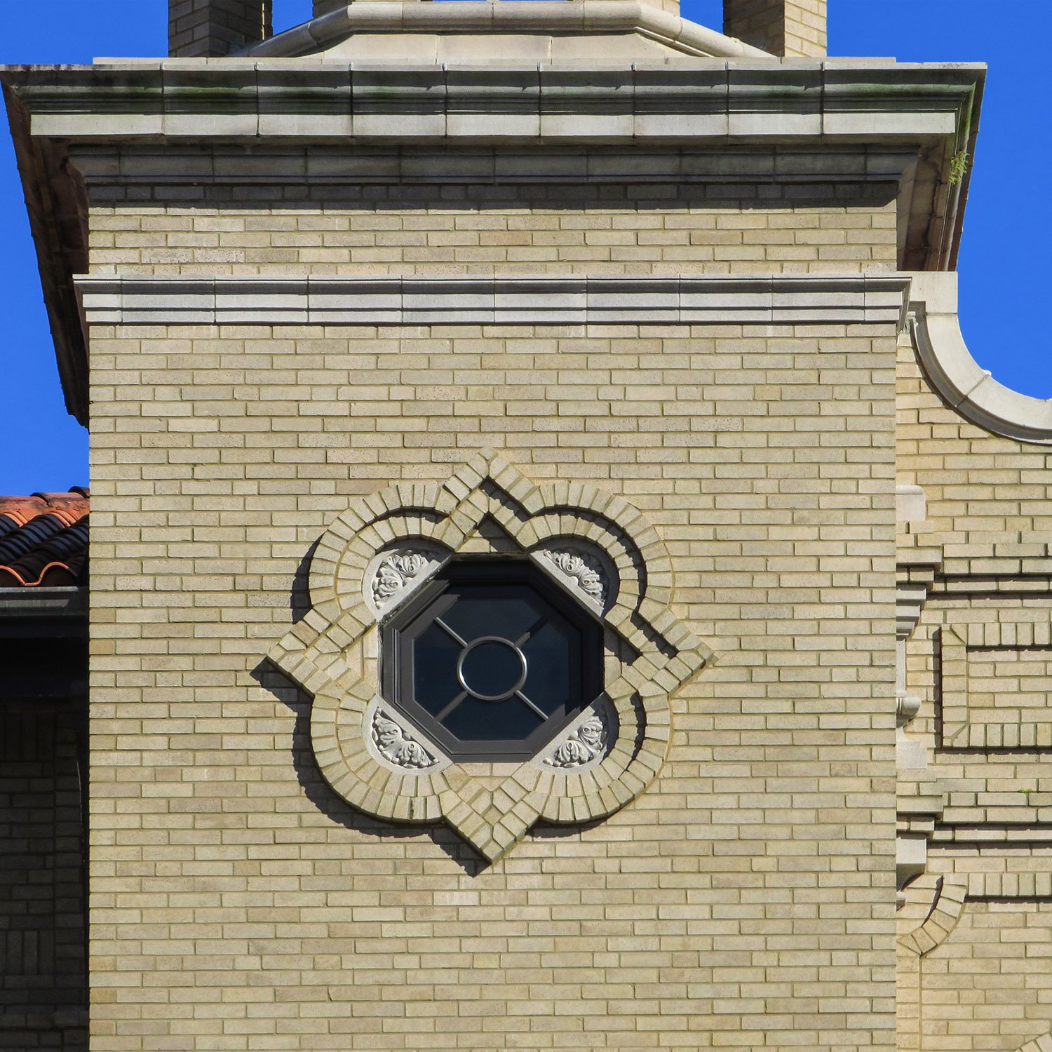 Octagonal window on the facade of the Sumter County Courthouse, Bushnell, Florida