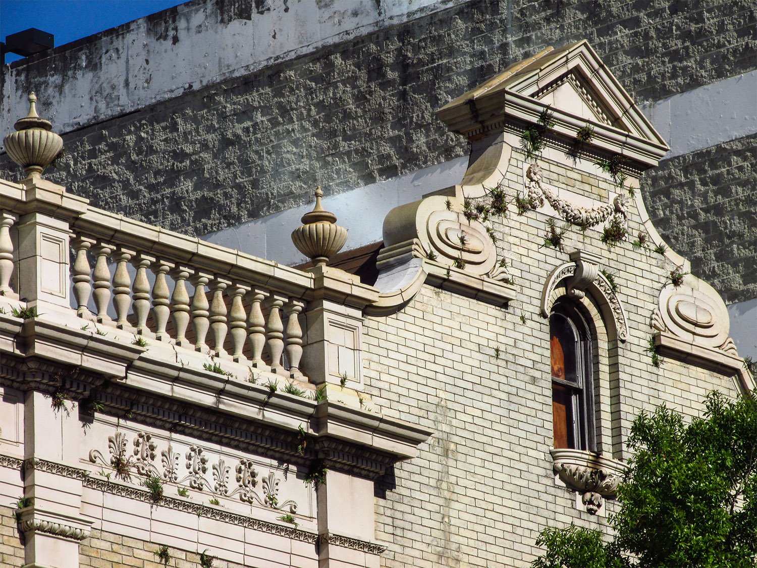 G.L. Norrman. Gable detail of Bisbee Building (1902). Jacksonville, Florida.