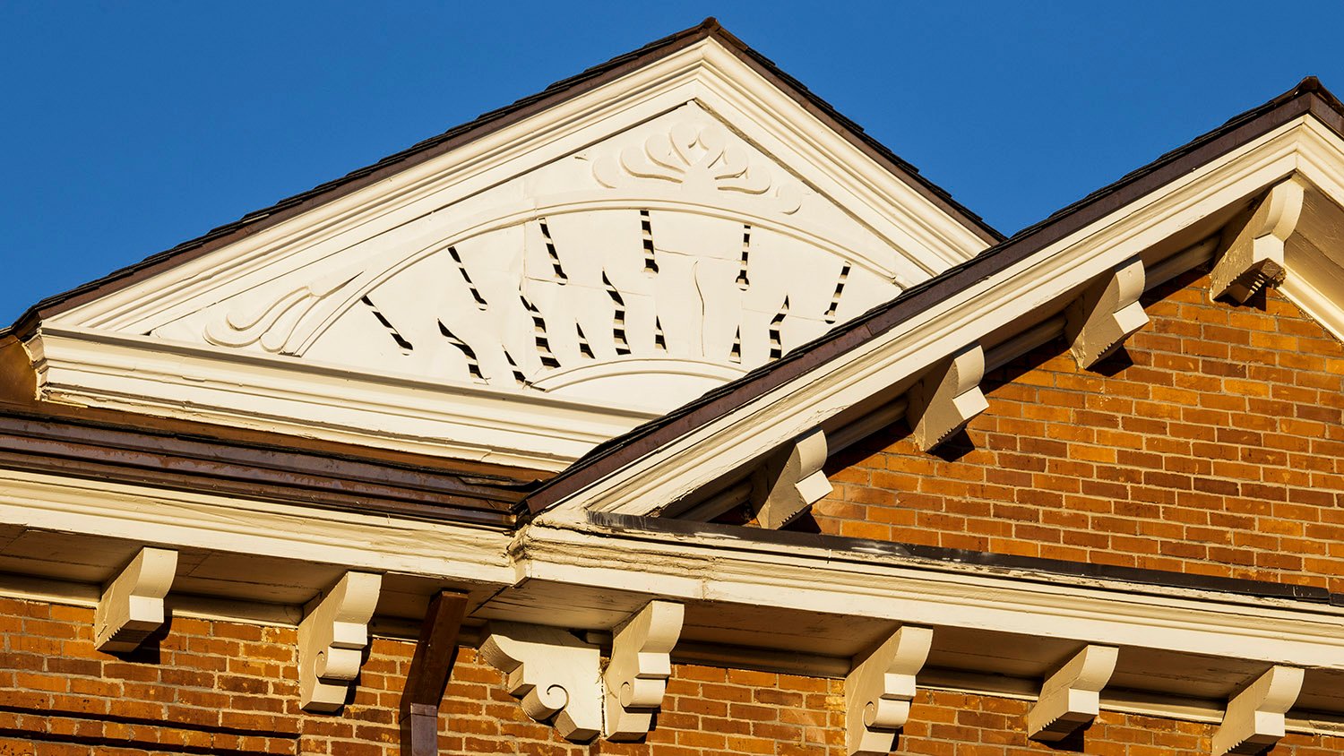 Bargeboard and eaves on the east elevation of the Gwinnett County Courthouse, Lawrenceville, Georgia