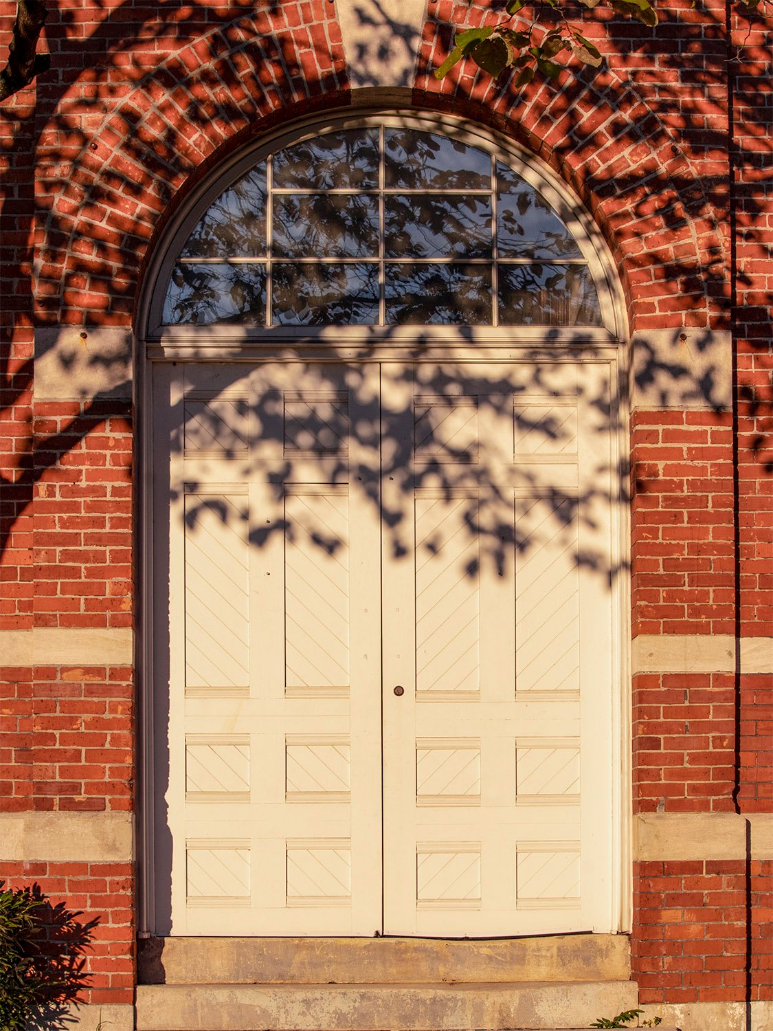 Entrance on the east elevation of the Gwinnett County Courthouse, Lawrenceville, Georgia