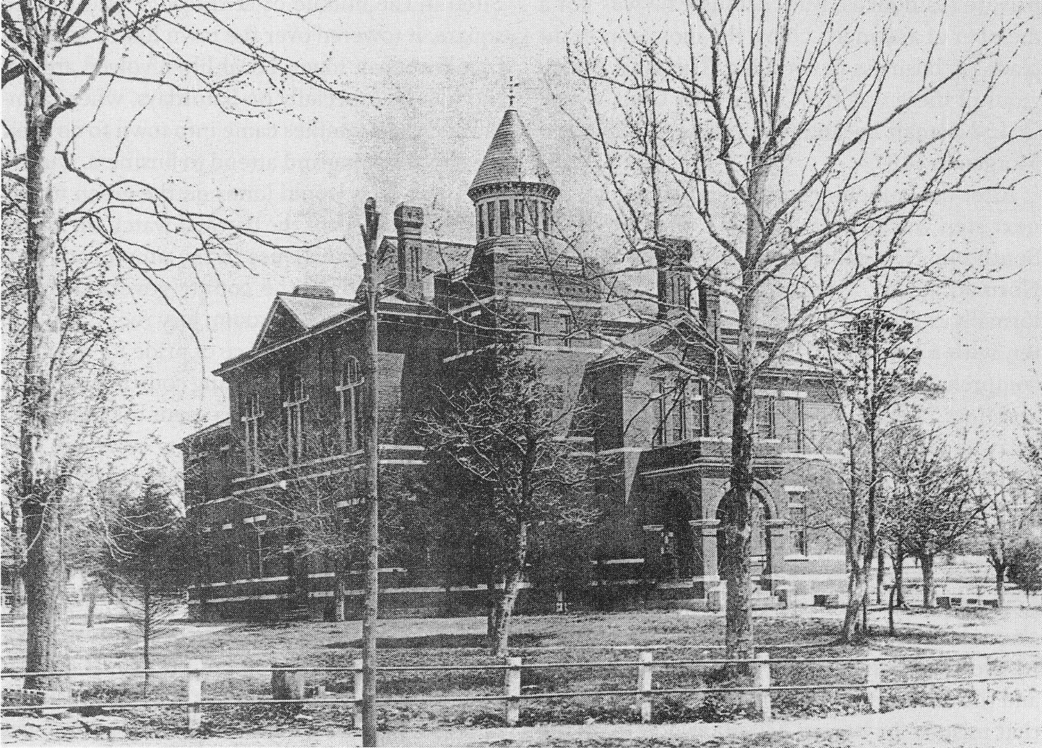 Gwinnett County Courthouse circa 1907