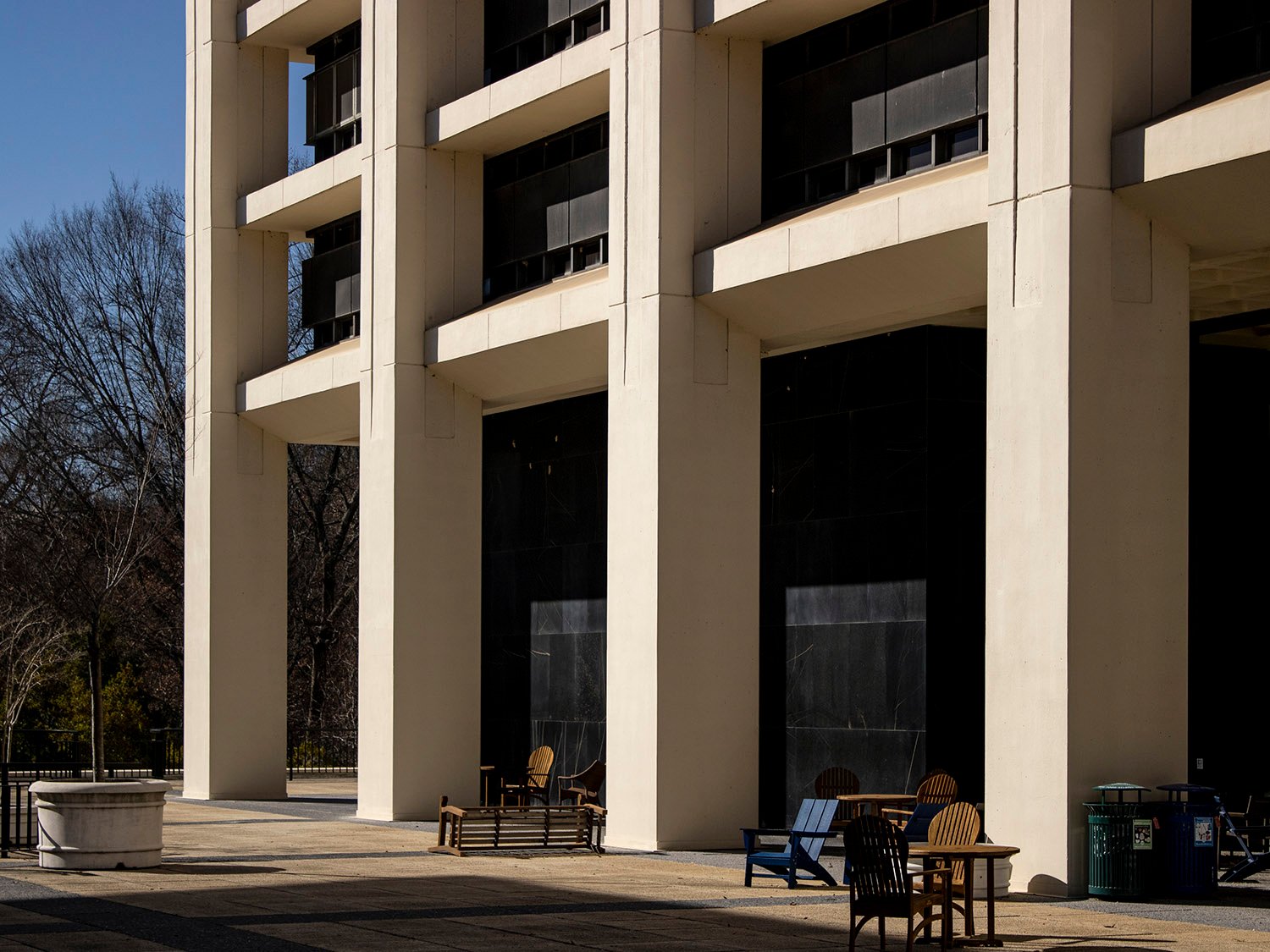 First floor entrance of the Robert W. Woodruff Library