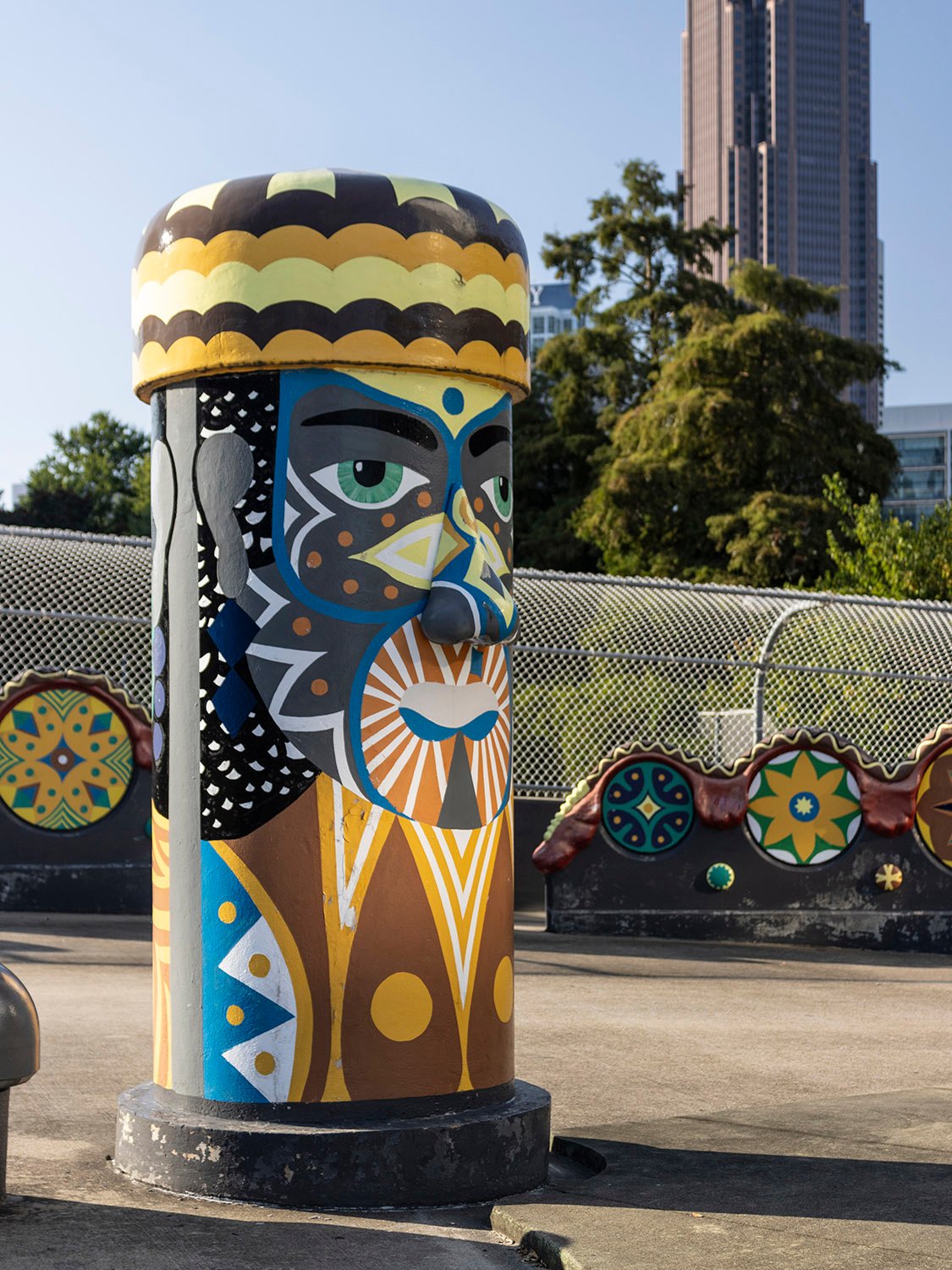 Pat Connell. Homage to St. EOM's Pasaquan (1996). Folk Art Park, Atlanta.