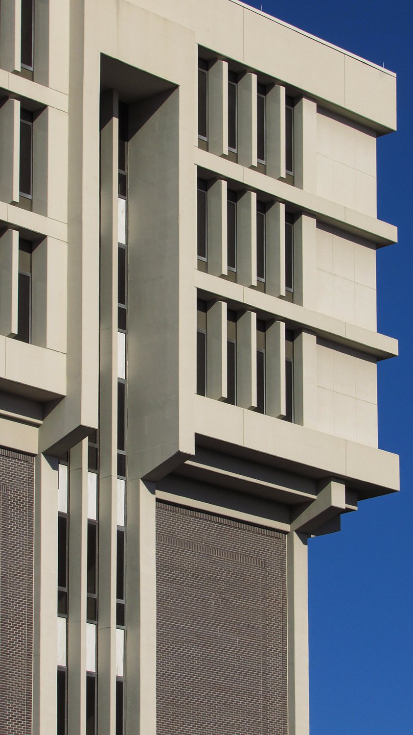 Cantilevered floors on the General Classroom Building