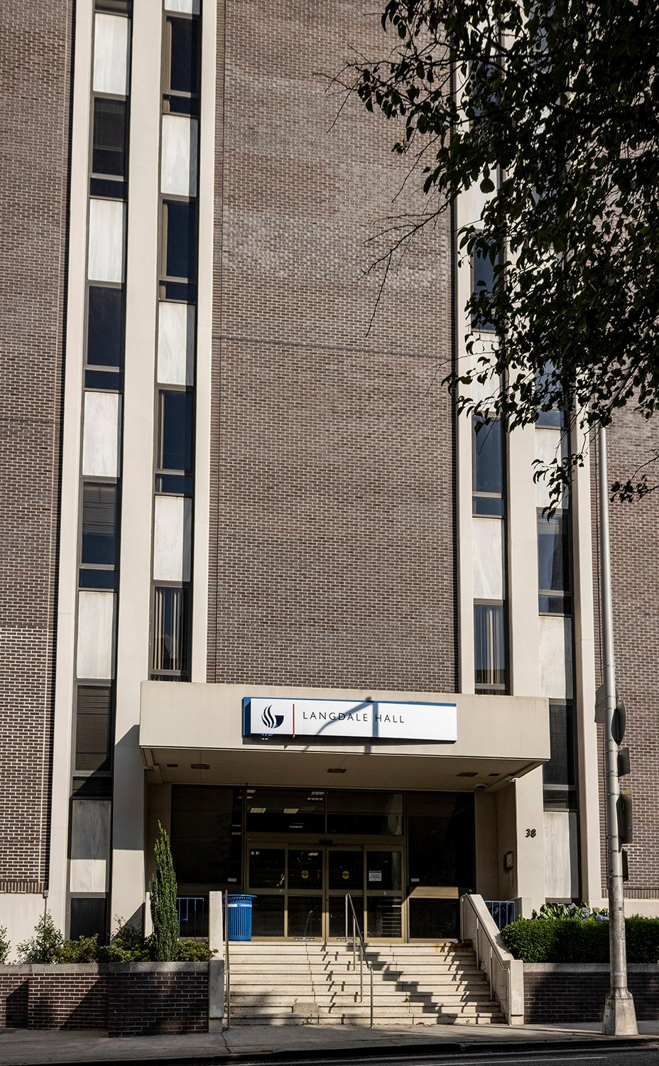 Entrance on the west facade of the General Classroom Building