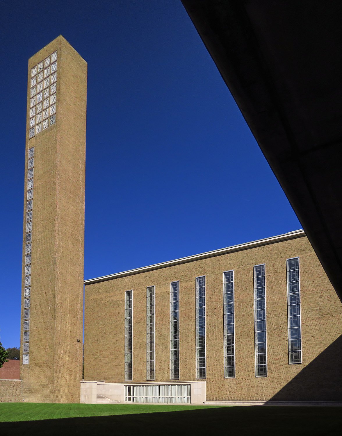 Looking at the west elevation of First Christian Church, Columbus, Indiana