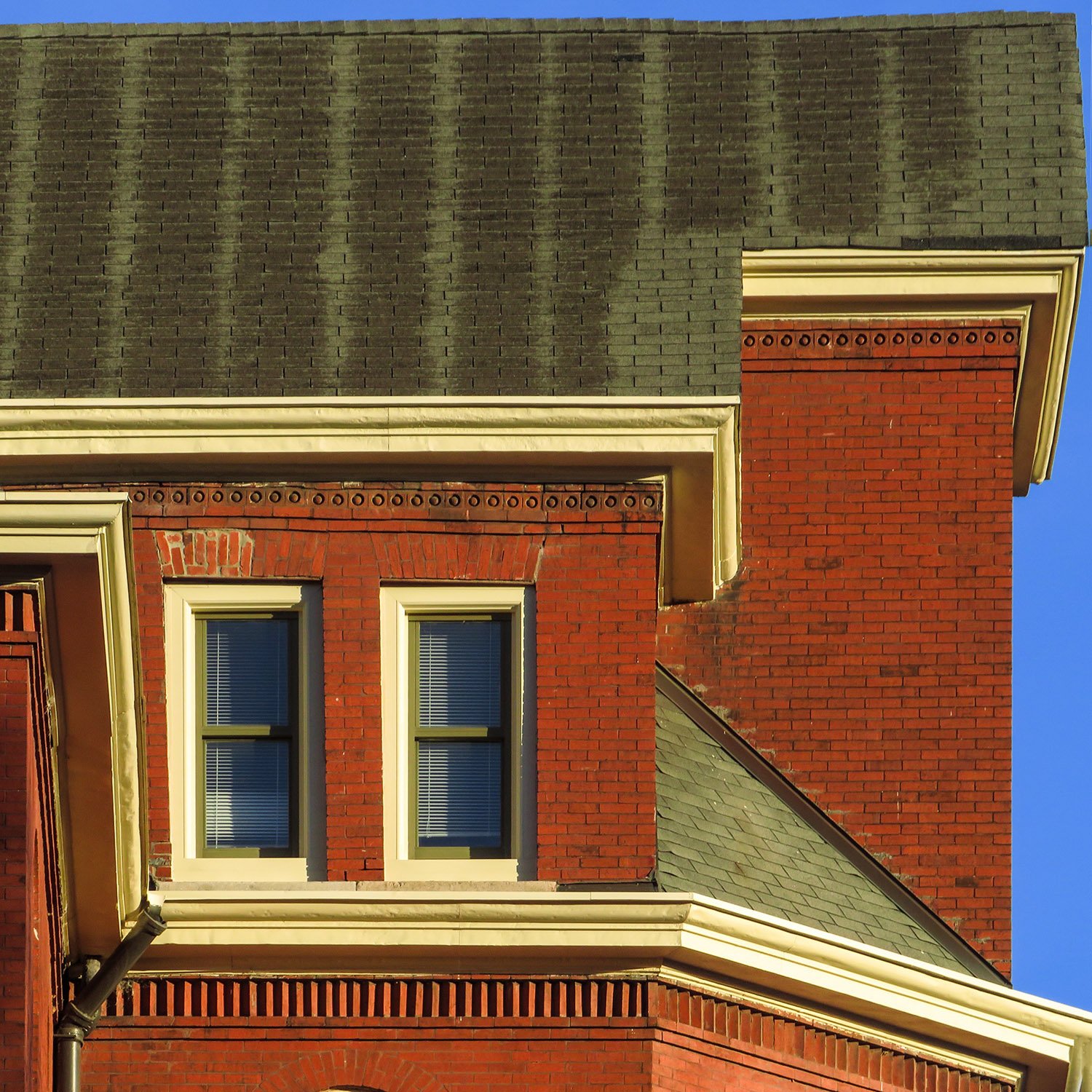 Fourth-floor windows on the facade of the Academic Building at Georgia Tech, Atlanta