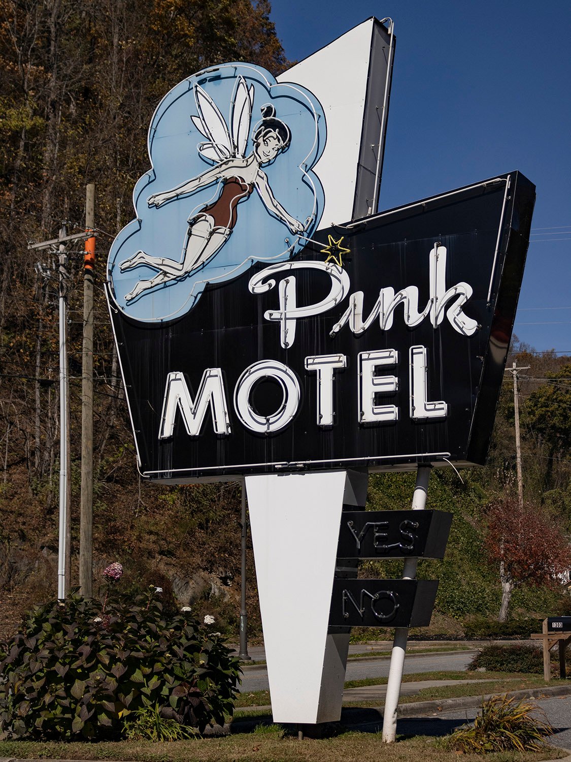 Pink Motel (1957). 1306 Tsali Boulevard, Cherokee, North Carolina.