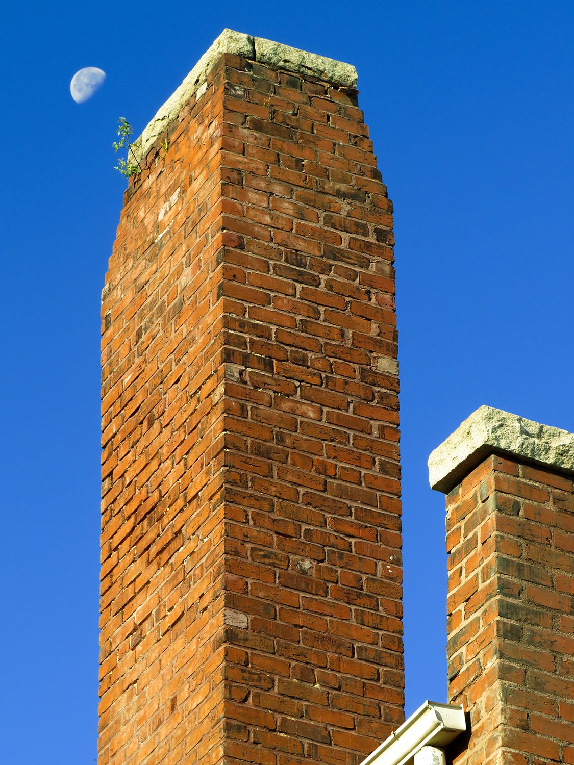 Tapered chimney on 125 Edgewood Avenue, Atlanta