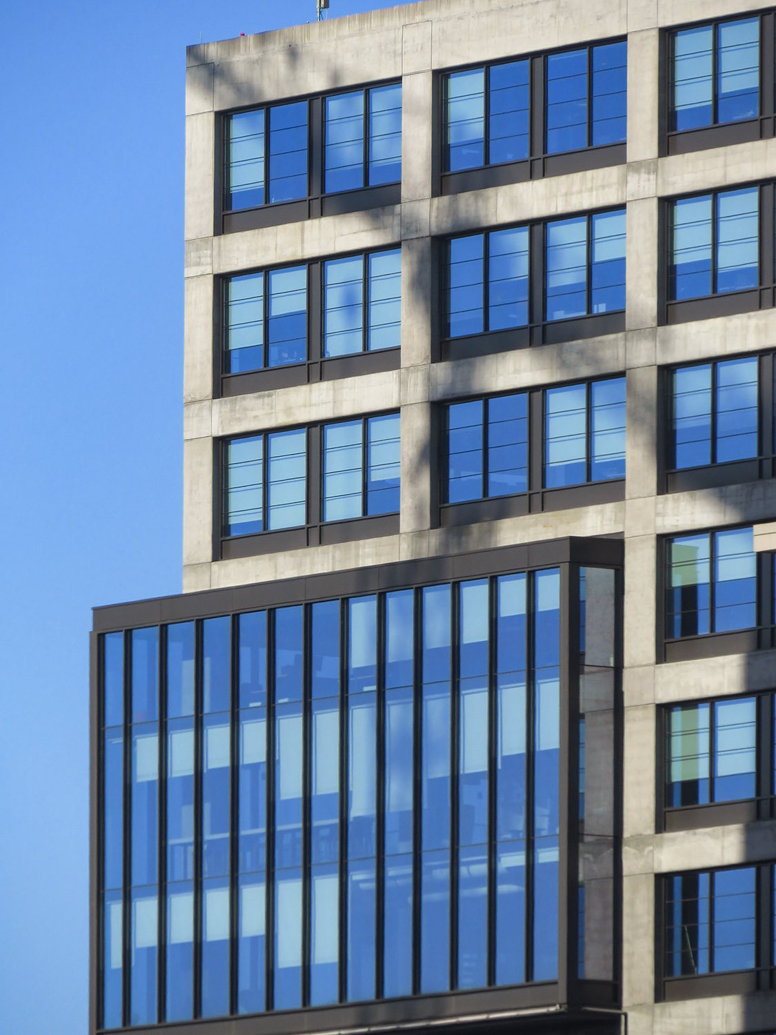 Looking at the northwest corner of 725 Ponce