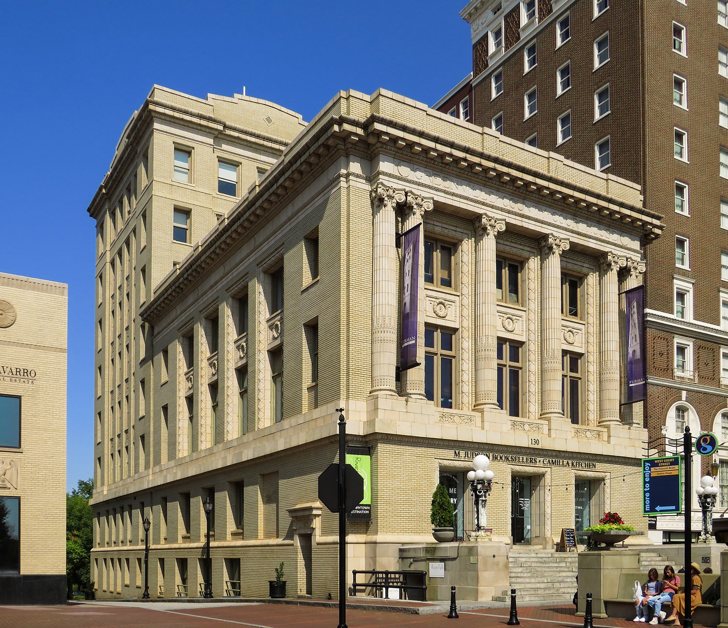 Looking at the Greenville County Courthouse from the southeast