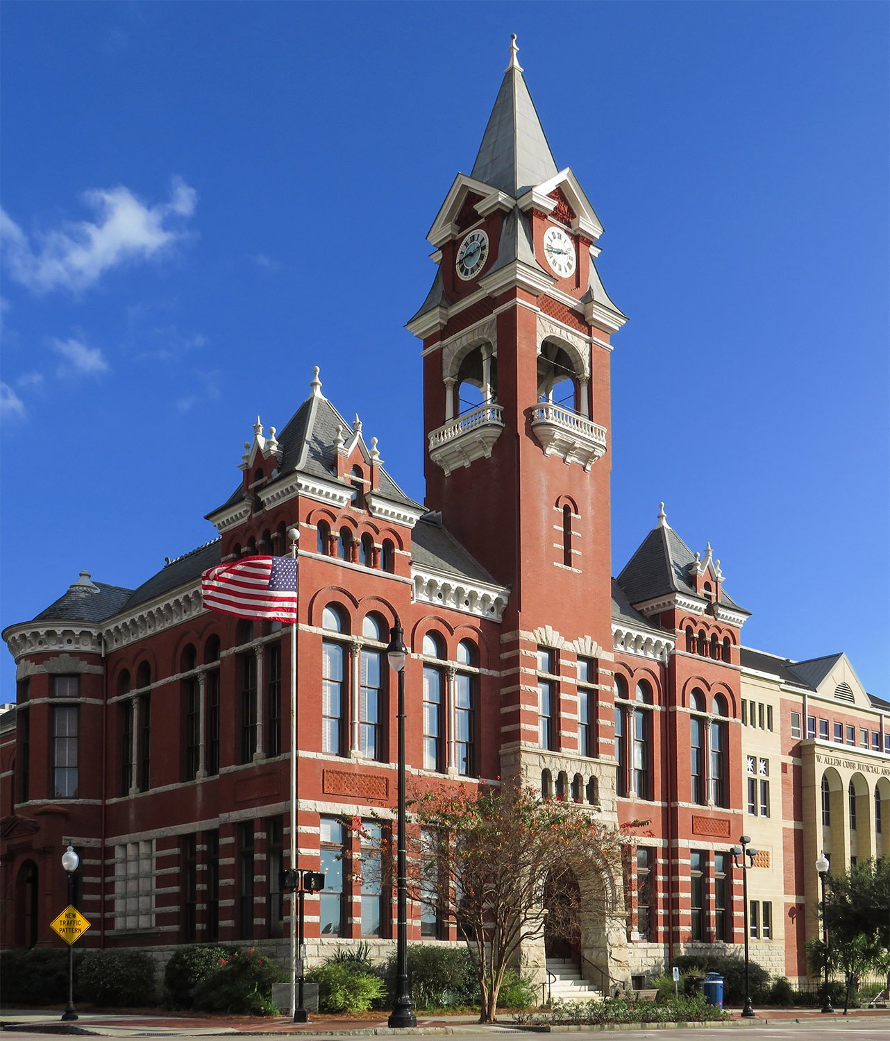 Looking at the New Hanover County Courthouse from the northwest