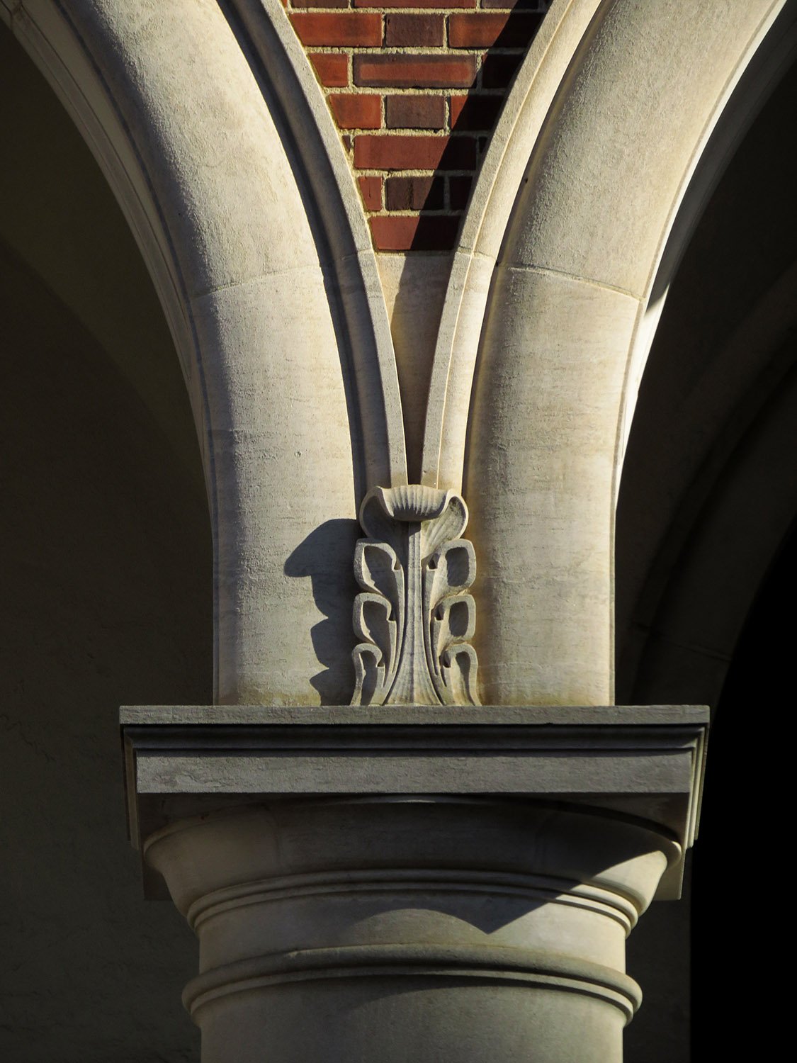 Cushion capital and acanthus on the facade of the Crum & Forster Building, Atlanta