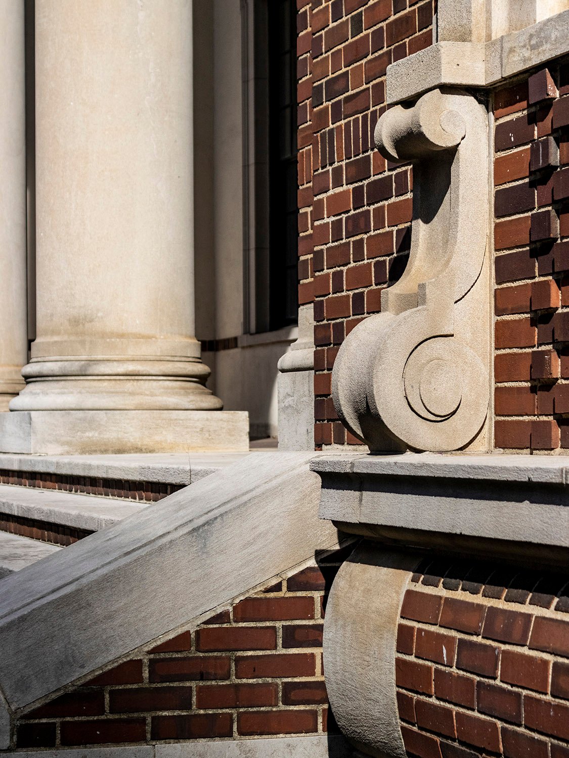 Console, column, and steps on the facade of the Crum & Forster Building, Atlanta