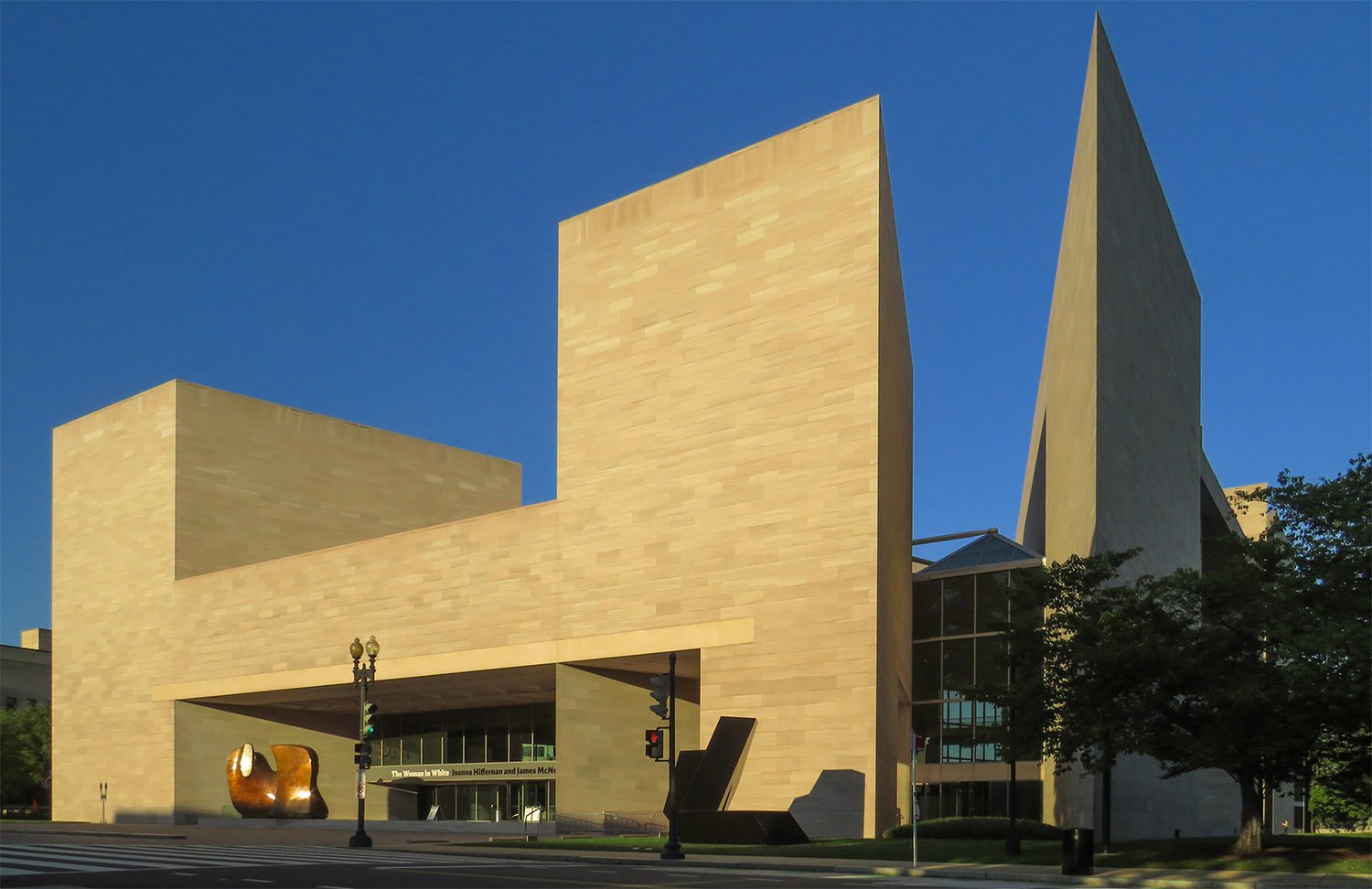 I.M. Pei and Eason H. Leonard of I.M. Pei & Partners. East Building, National Gallery of Art (1978). Washington, D.C.