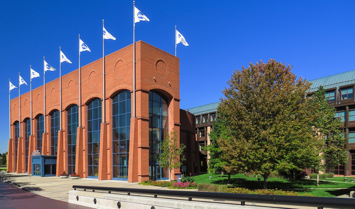 Michael Graves with Schimdt Associates. NCAA Hall of Champions (2000). Indianapolis, Indiana.