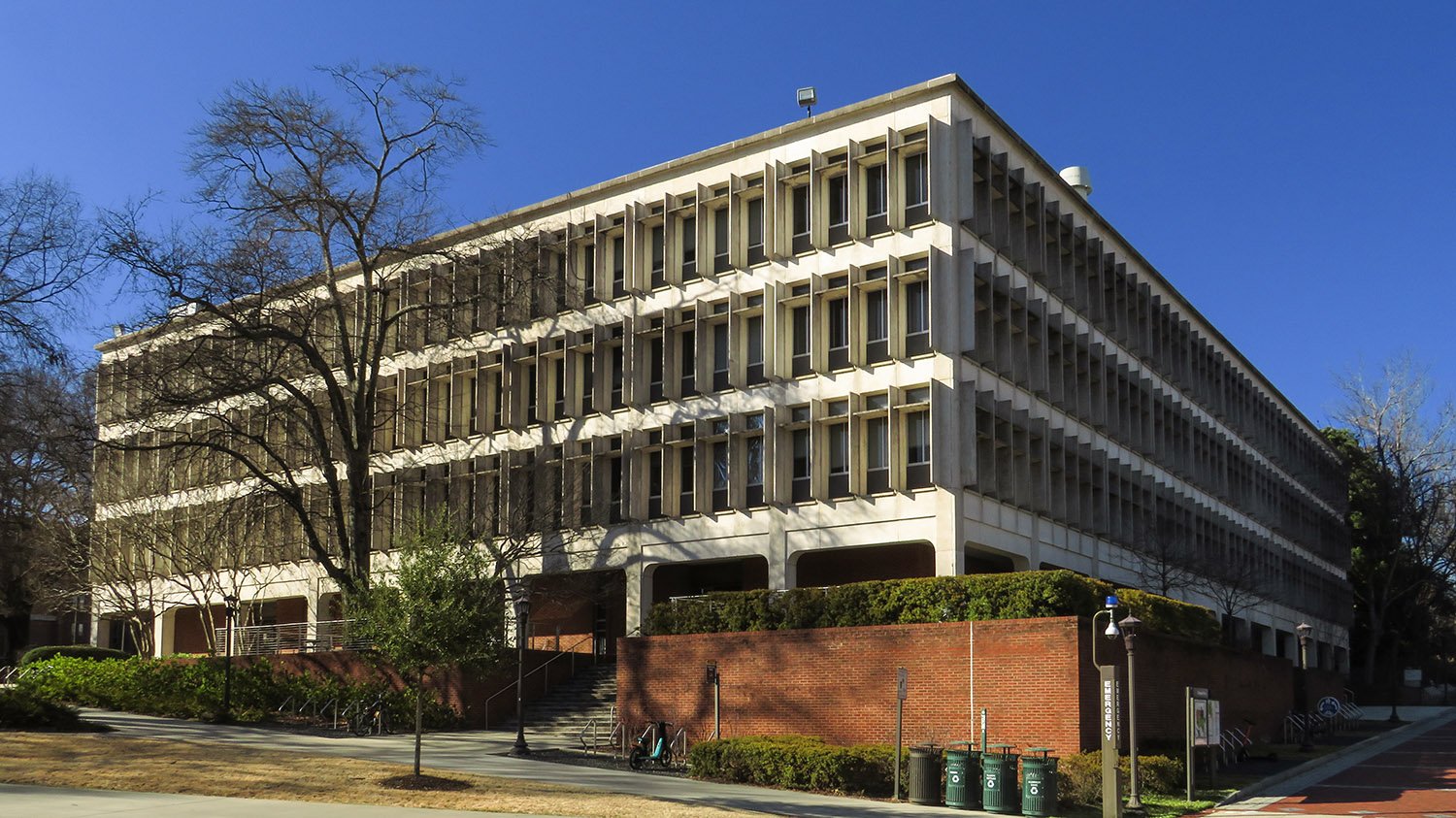 Looking at the Bunger-Henry Building from the southeast