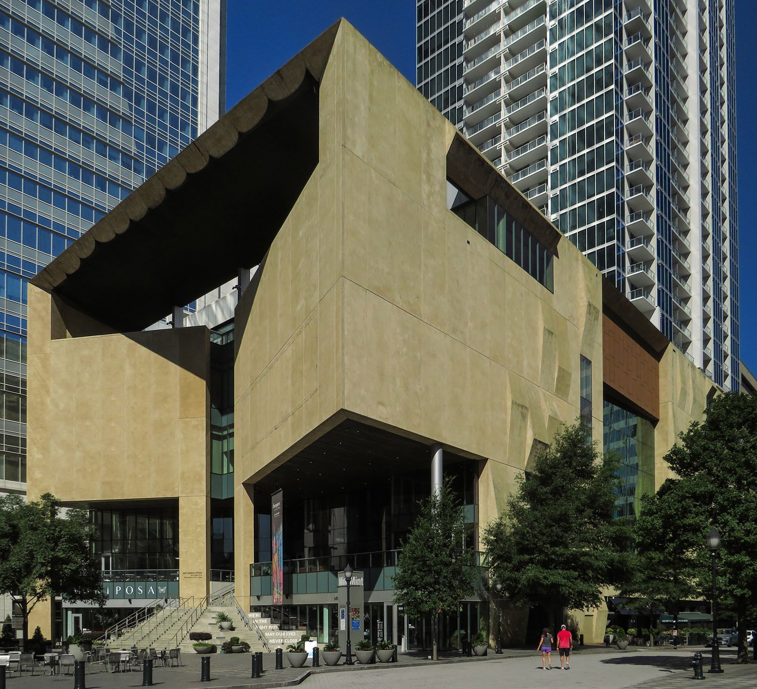 Rodolfo Machado of Machado and Silvetti Associates, with George Sexton and Clark Patterson Associates. Mint Museum Uptown (2010). Charlotte, North Carolina. ￼ ￼