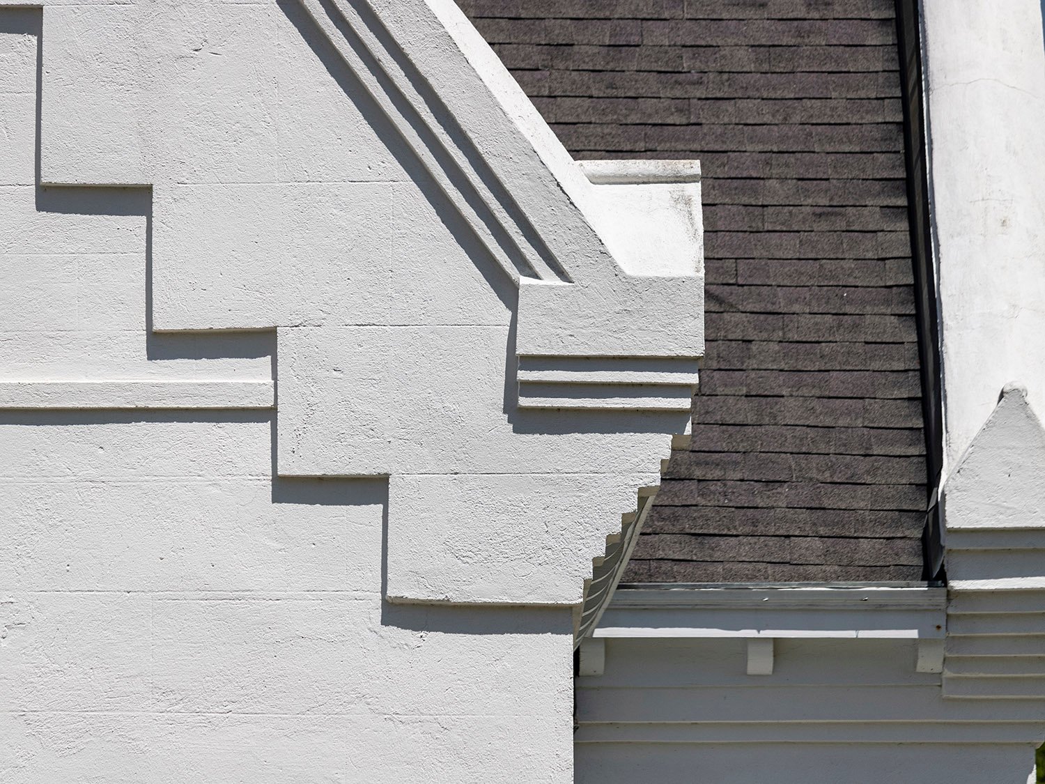 Kneelered gable on the facade of Sacred Heart Catholic Church, Abbeville, South Carolina