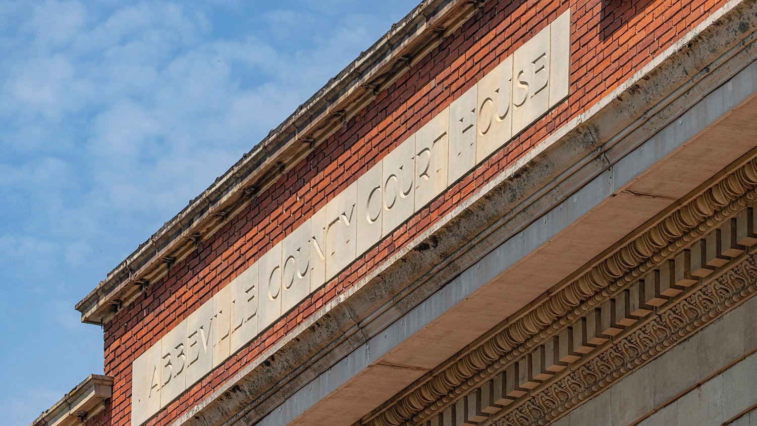 Inscription on the Abbeville County Courthouse, Abbeville, South Carolina