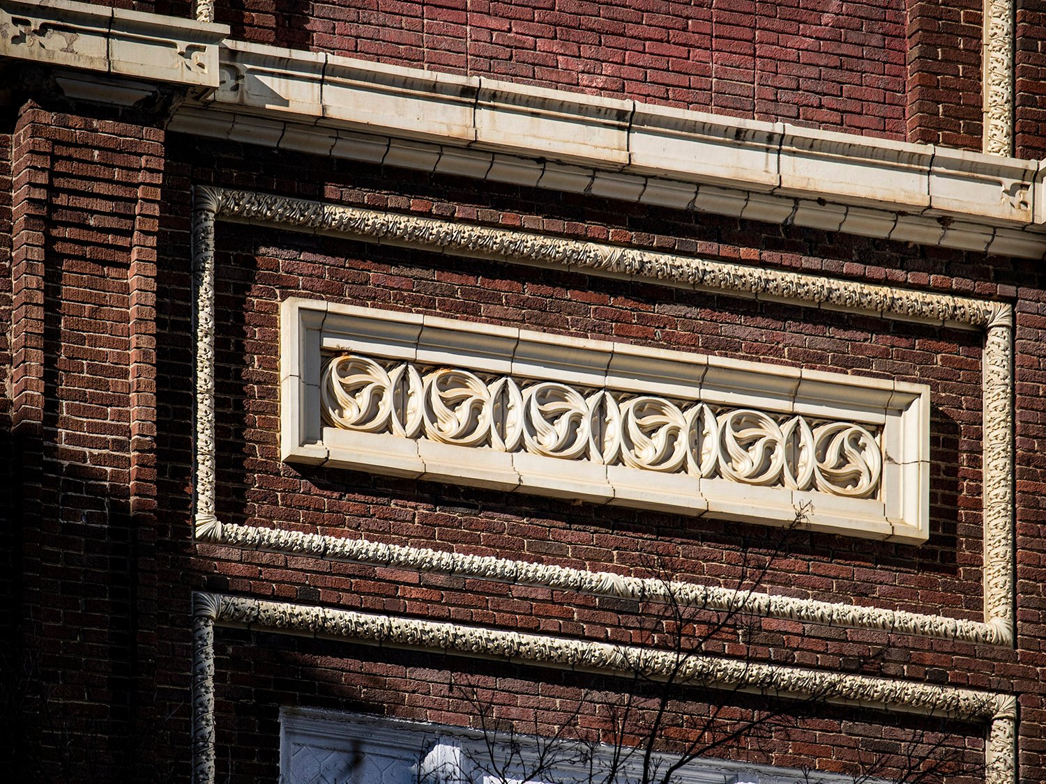 Terracotta spandrel panel on the facade of Atlanta Lodge