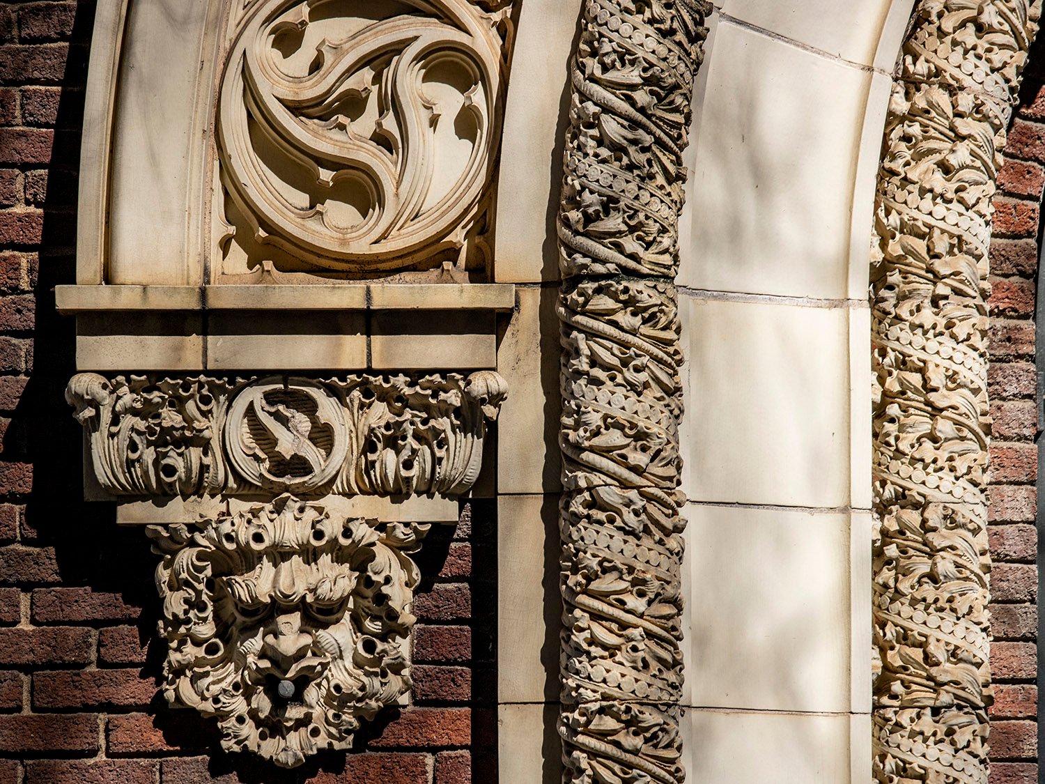Terracotta molding at the entrance of Atlanta Lodge