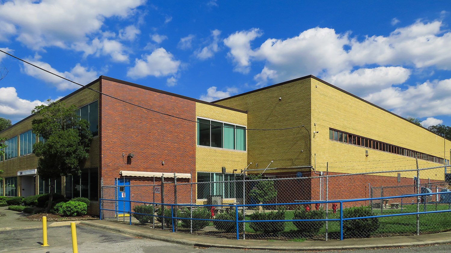 Looking at Container Corporation of America from the northwest