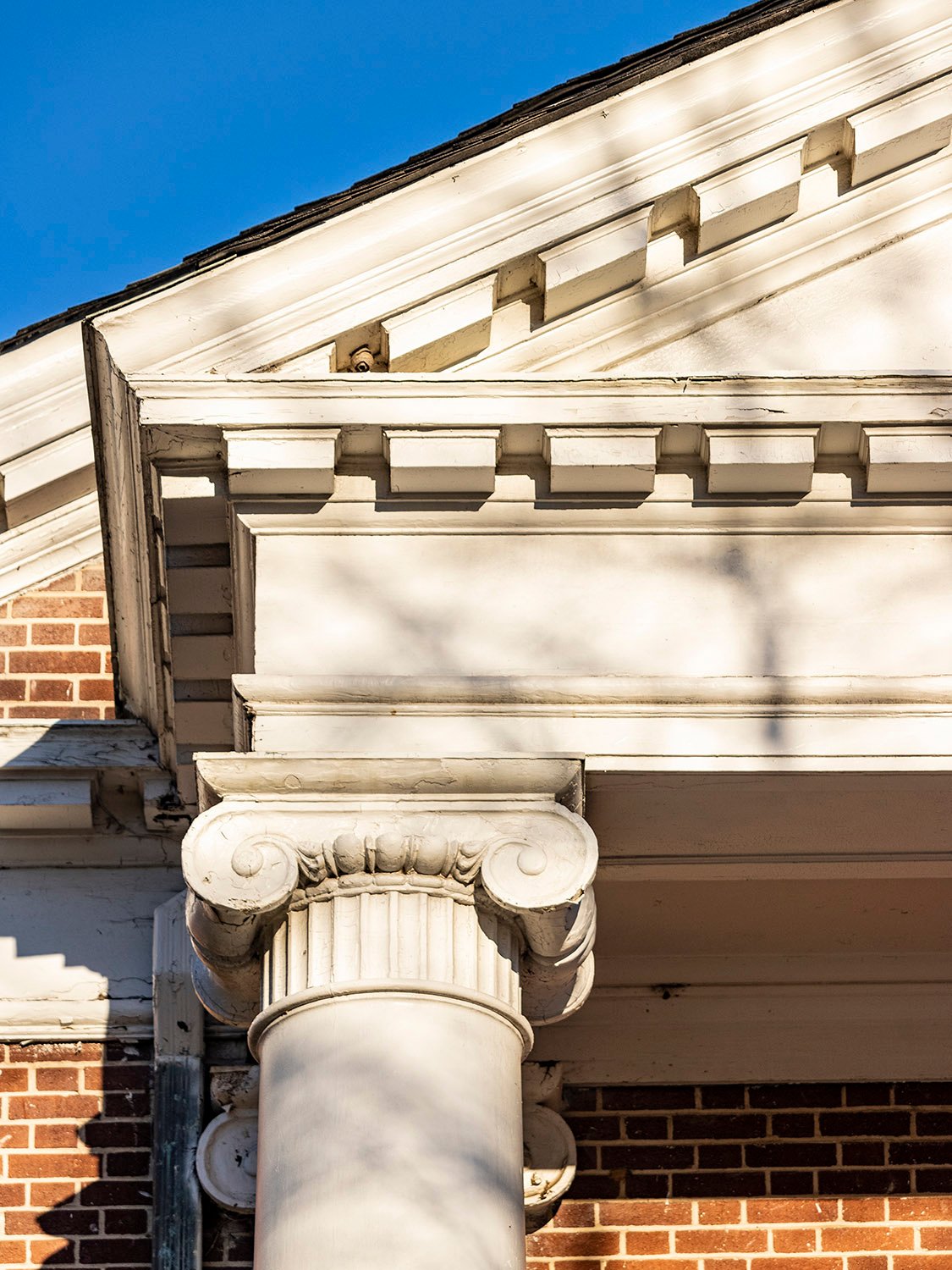 Entablature and Ionic capital on the facade of First Christian Church, Decatur, Georgia