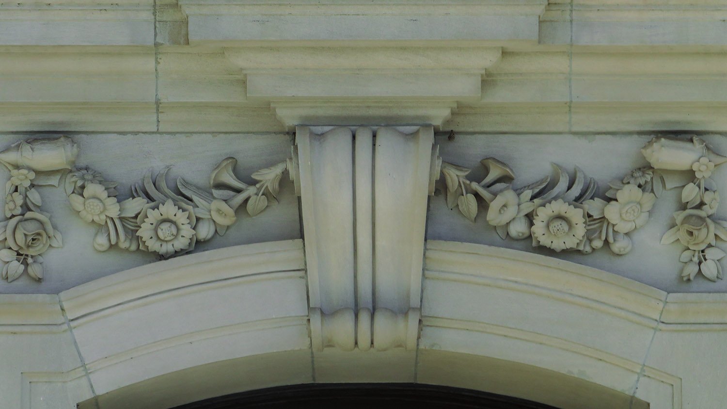 Keystone and cast stone ornamentation over the main entrance of Glenn Memorial Church, Atlanta