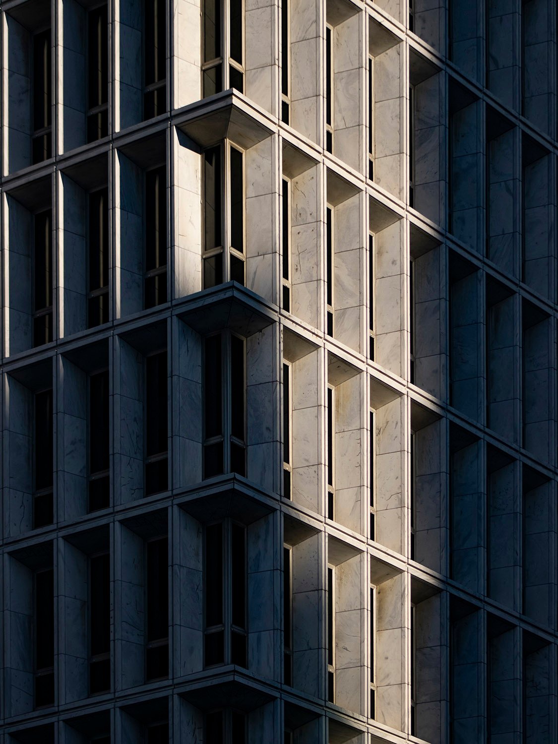 Light falls on the Life of Georgia Tower, Atlanta