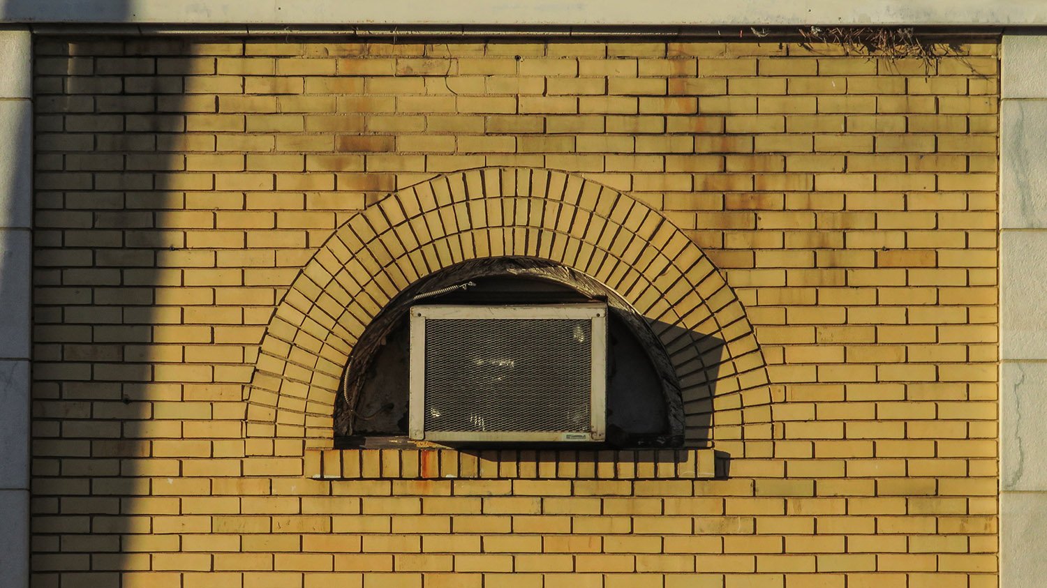 Arch window on the south facade of the Capitol View Masonic Temple
