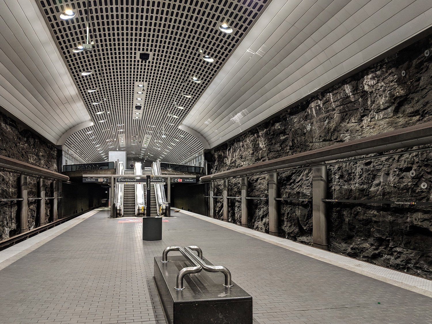 Looking south in Peachtree Center Station, Atlanta