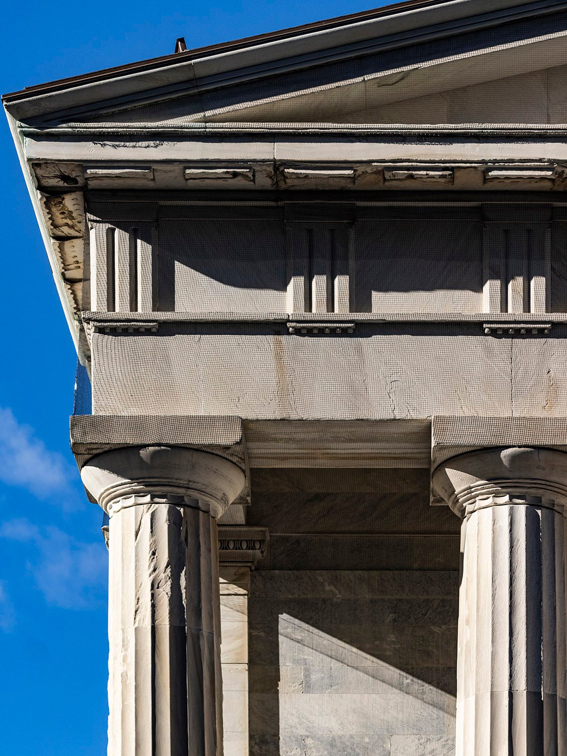 Columns, architrave, frieze, cornice, and entablature on the north facade of the Second Bank of the United States, Philadelphia