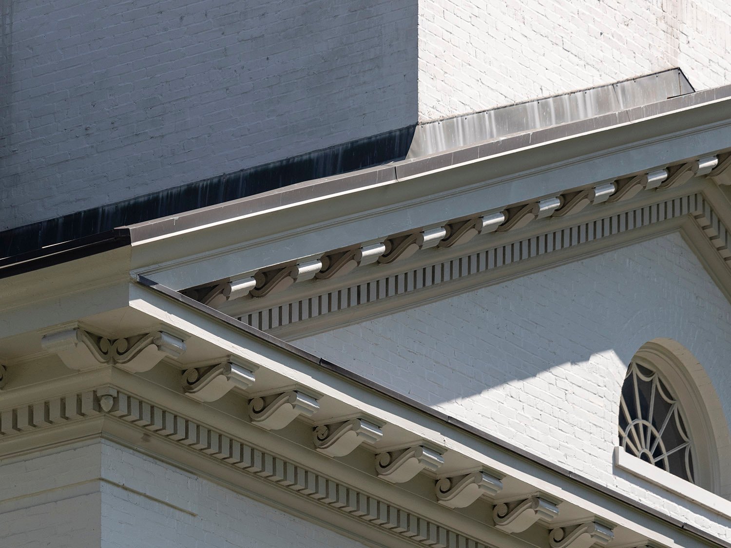 Cornice and pediment on the facade of the Second Ponce de Leon Baptist Church