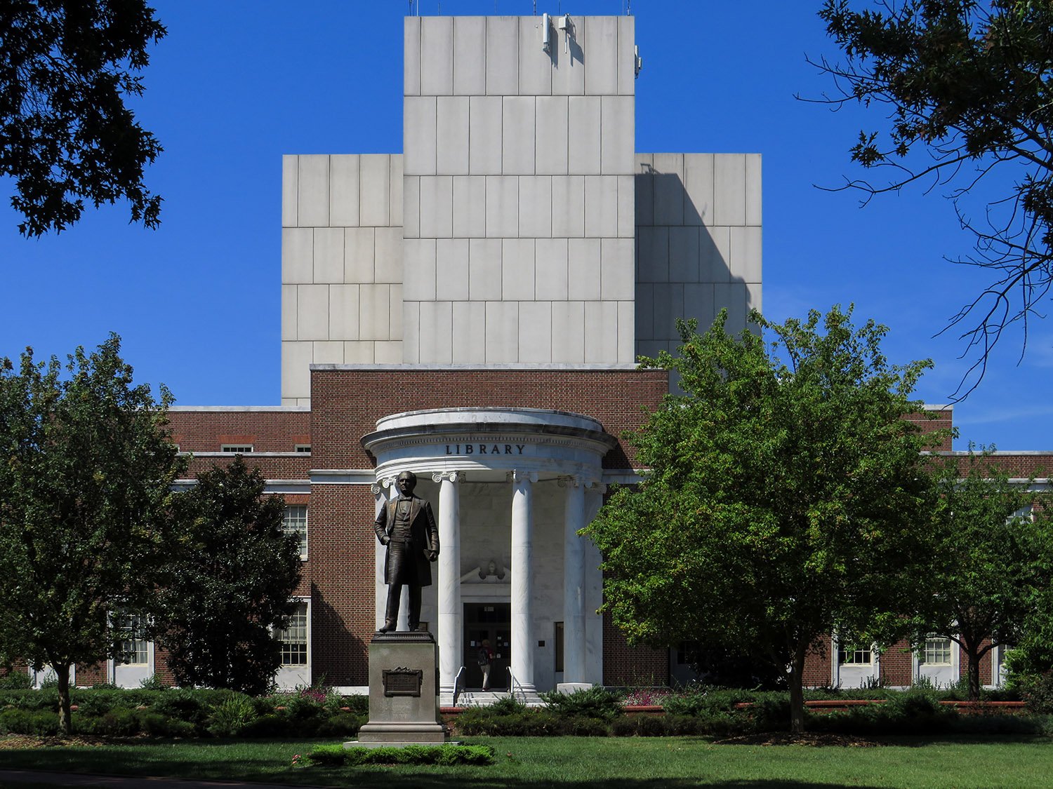 East elevation of Walter Clinton Jackson Library Addition behind the original building