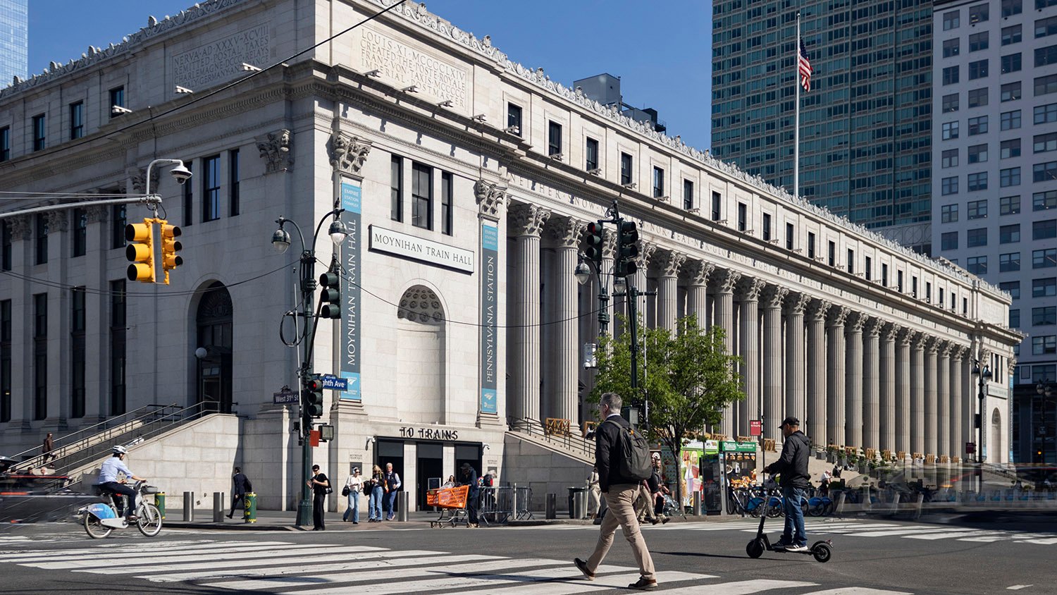 McKim, Mead & White. United States Post Office (1913). New York.