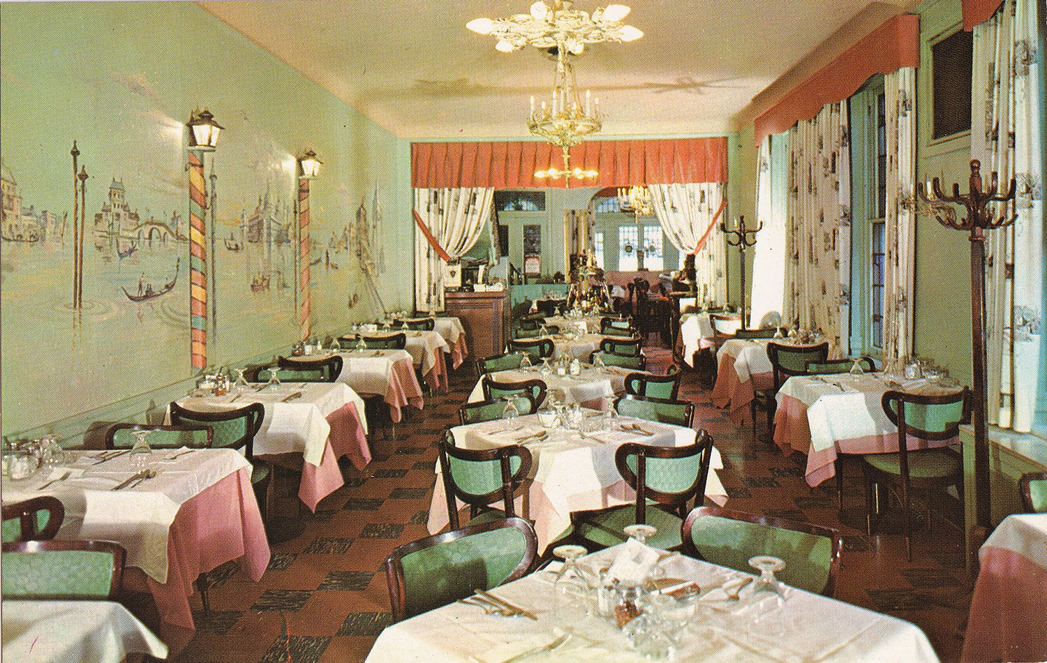 Interior of Philips Restaurant, circa 1960. Photograph by Bill Bennett from an undated postcard published by Bill Bennett of Philadelphia and Pennsburg, Pennsylvania.