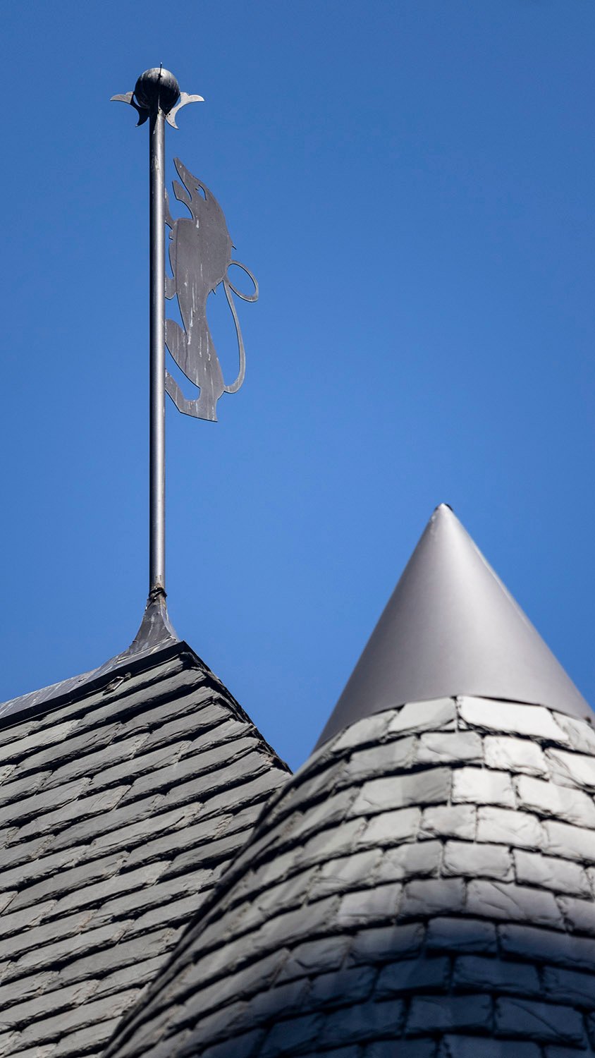 Roof finial on the Clarence B. Moore Residence, Philadelphia