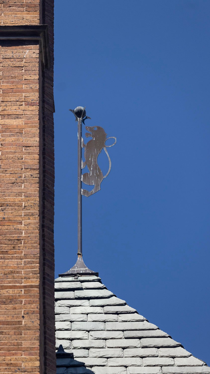 Roof finial on the Clarence B. Moore Residence, Philadelphia